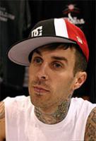 blink-182 - Travis contraint de stopper la tournée européenne blink-182 - Travis contraint de stopper la tournée européenne